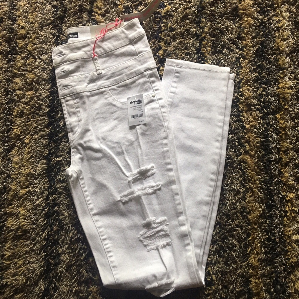 White skinny jeans